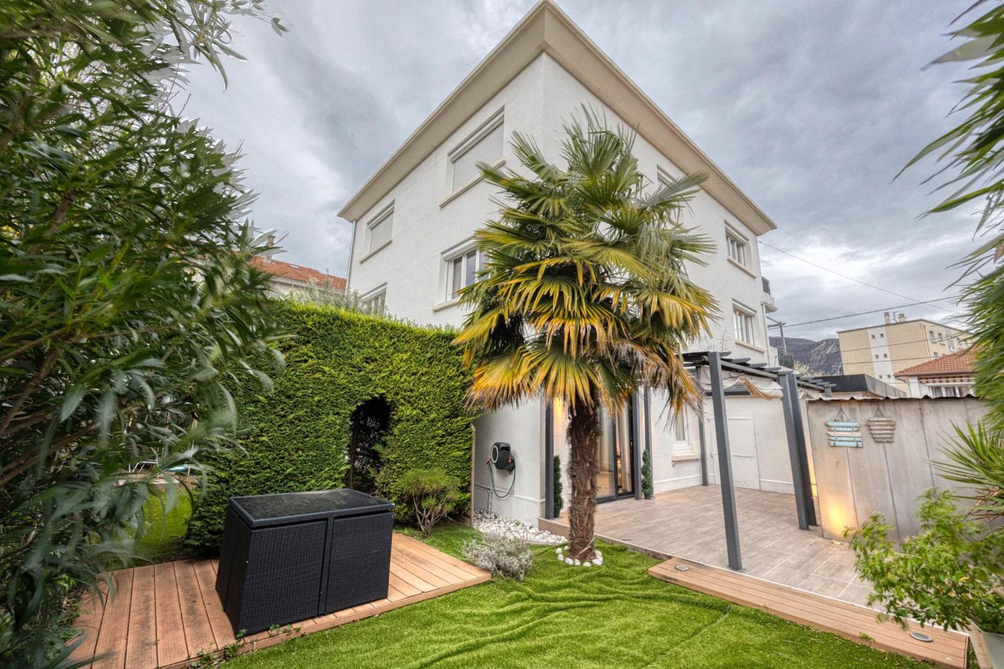La Villa - Piscine / Karaoke / Jeux Fontaine  Exterior photo