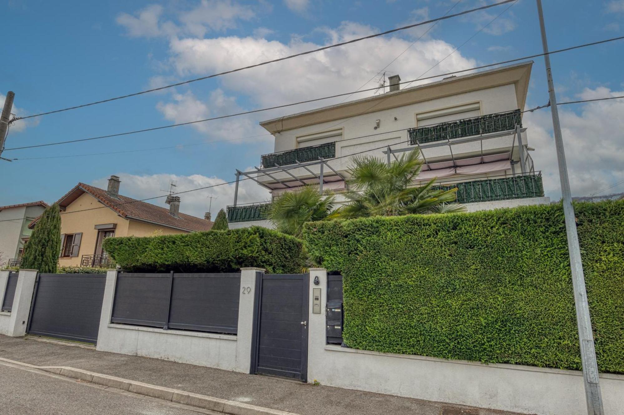 La Villa - Piscine / Karaoke / Jeux Fontaine  Exterior photo